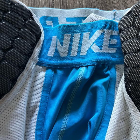 NIKE PRO COMBAT football padded shorts men’s XL - Picture 4 of 10